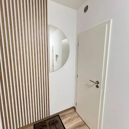 Melodie Modern Near Center With Free Private Parking