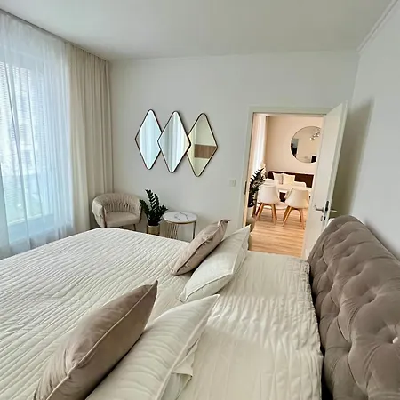 Lux Modern And Cozy With Free Parking Apartment Pressburg